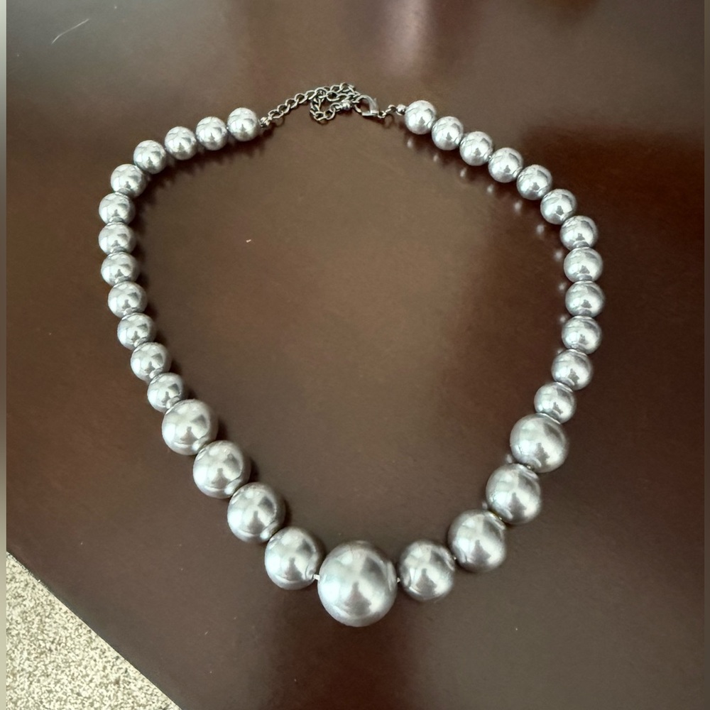 Elegant Silver Beaded Necklace